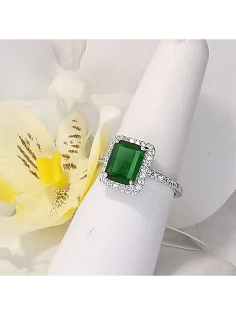 Emerald CZ with halo ring 14k white gold size 8 🆕